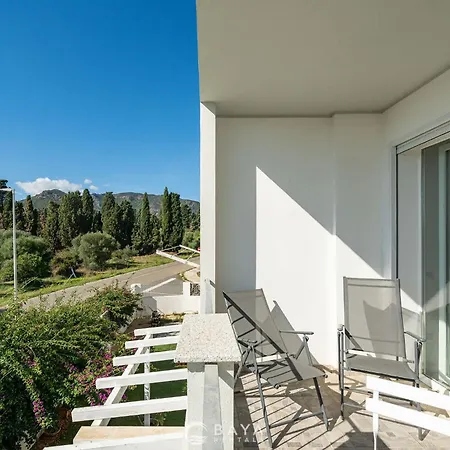 Modern & Bright 2br Retreat With Balcony