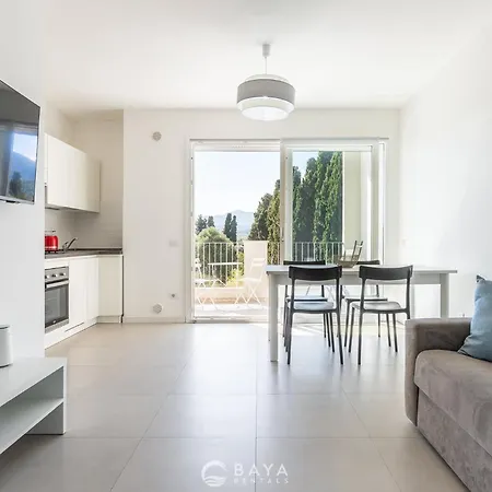 Modern & Bright 2br Retreat With Balcony Apartamento Capoterra