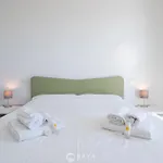 Modern & Bright 2br Retreat With Balcony