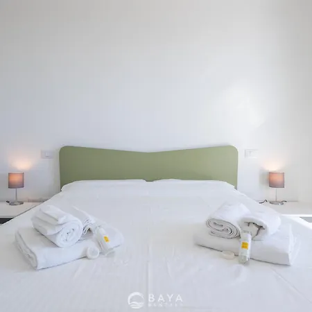 Modern & Bright 2br Retreat With Balcony
